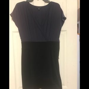 Banana republic dress with V neck